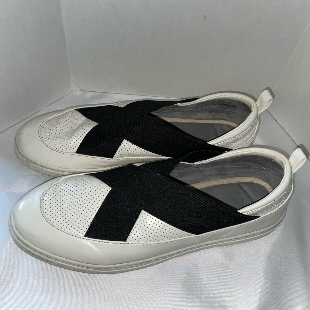 Women's SZ 10 Adrienne Vittadini Black White Slip On Fashion Shoes