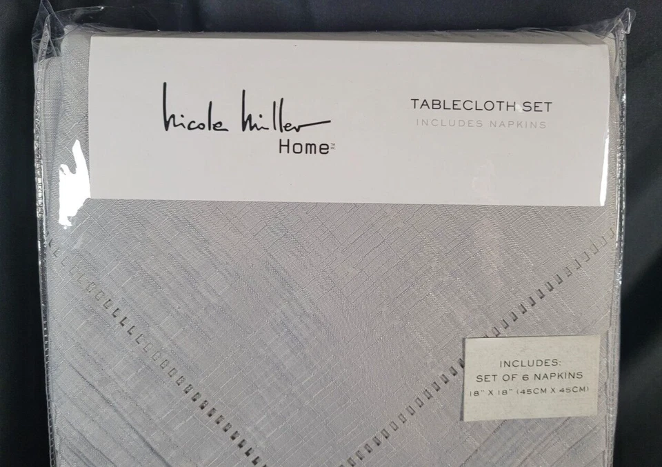 Nicole Miller 70" Round Tablecloth & 6 Napkins Set, Gray, Seats 4-6 SHIPS FREE! - Image 2 of 4