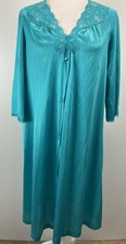 Vtg Vanity Fair Nylon Nightgown Robe Sz Small GUC Full Snap Lace Trim Made In US