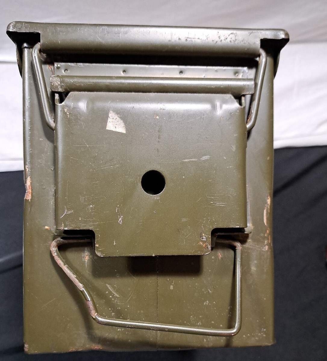 N335　8 FUZES PD M557　LOT MA-36-12　LOADED Metal Military Ammo Box Empty Storage Container ~ N335 8
