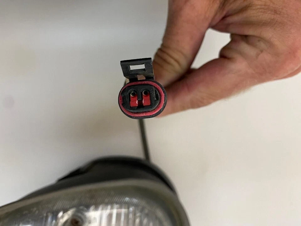 93-97 DODGE INTREPID LUZ ANTINIEBLA DERECHA 60545 ORIGINAL FABRICANTE ORIGINAL USADO MOPAR PARTE CHRYSLER Foto 4 de 4