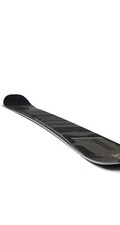 skis 