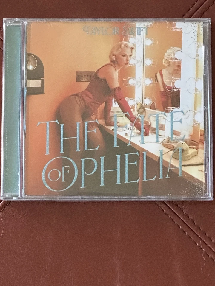 TAYLOR SWIFT THE LIFE OF A SHOWGIRL: THE FATE OF OPHELIA 2CD SINGLE LOT 4TRX NEW - Image 2 of 4