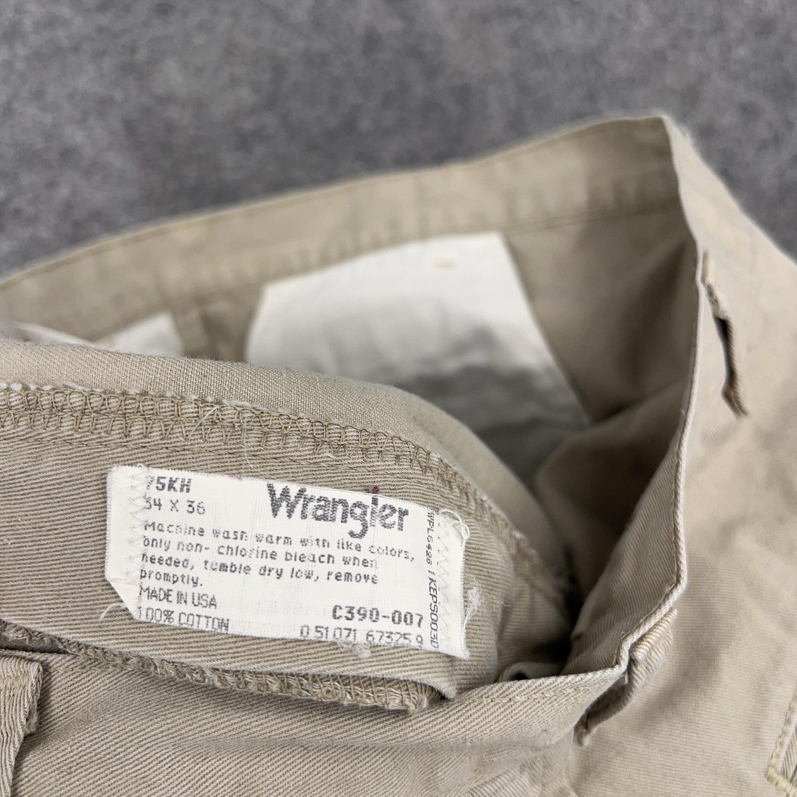 Wrangler Pants Mens 34x36 Beige Pleated Relaxed Fit Khaki Chino USA Cotton thumbnail 12