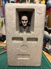 Hot Toys Joker The Dark Knight 1:4 Scale Collectible Bust (2008) — photo 5