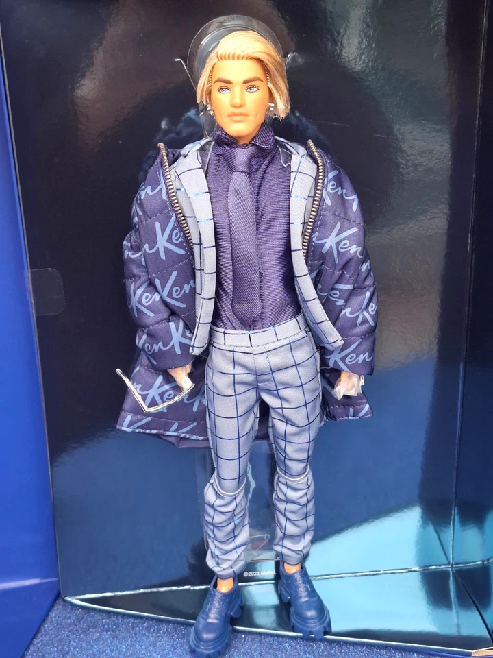 Barbie Signature Ken Kouture Couture Doll n. 1 Creations Exclusive Mattel HRM23 - Immagine 3 di 4