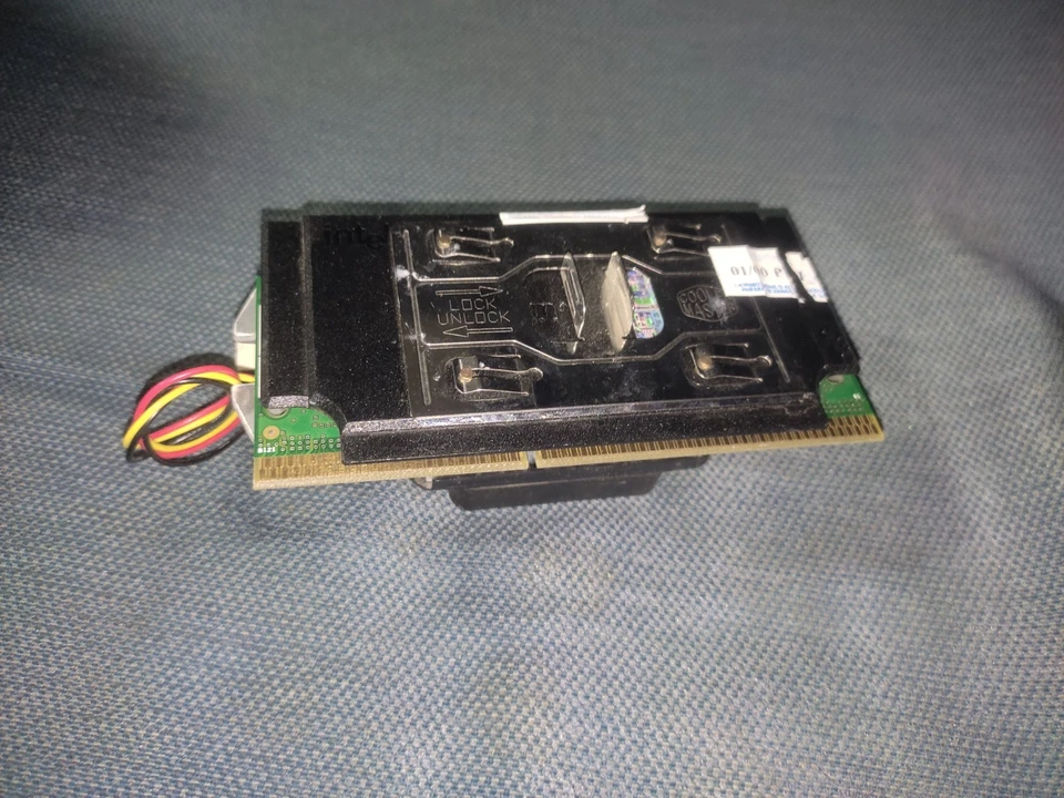 Intel Pentium II 400MHz Deschutes Slot 1 Processor CPU SL357 Retro - Immagine 4 di 4