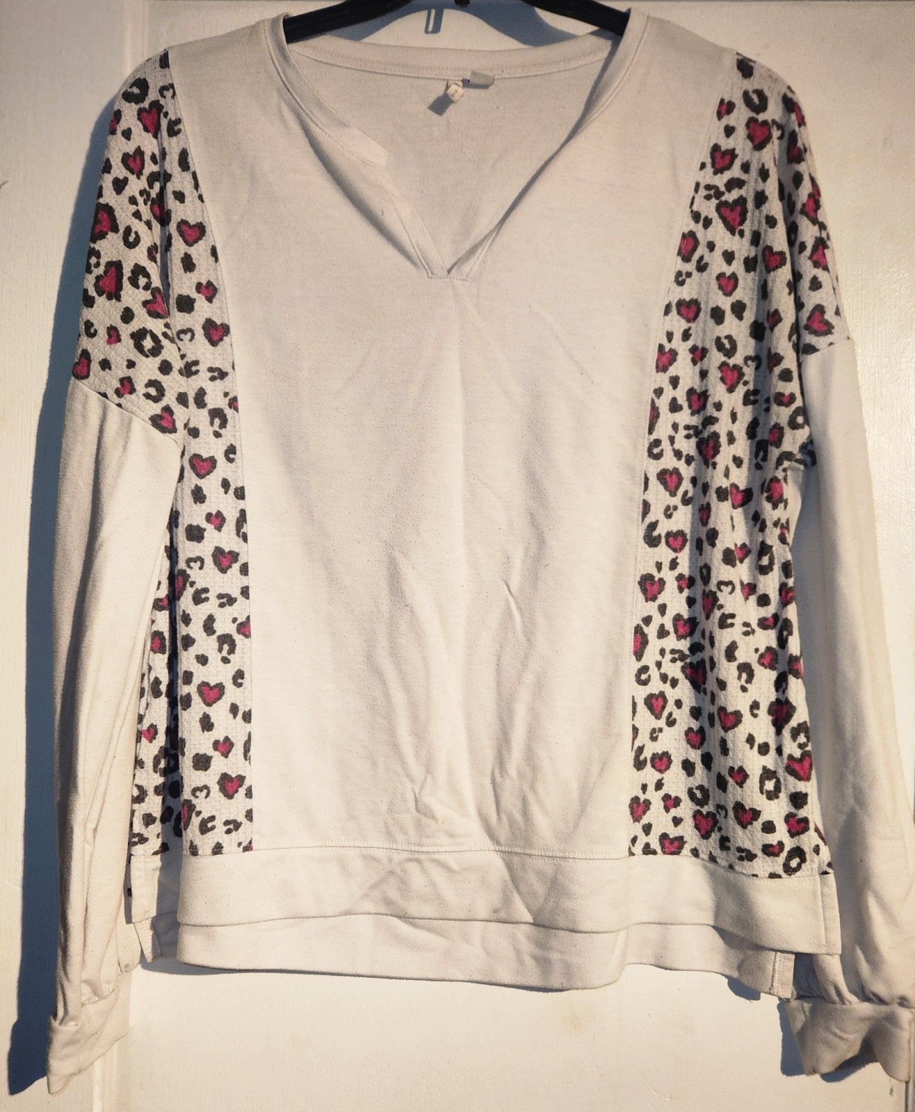 Womens CATOS  cheetah long sleeve top - LARGE