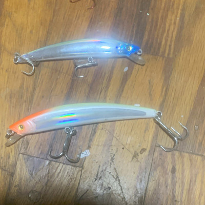 Yo-Zuri Crystal Minnow Blue/Silver 5.25in 1/2oz Floating 3ft Trebles Lot 2