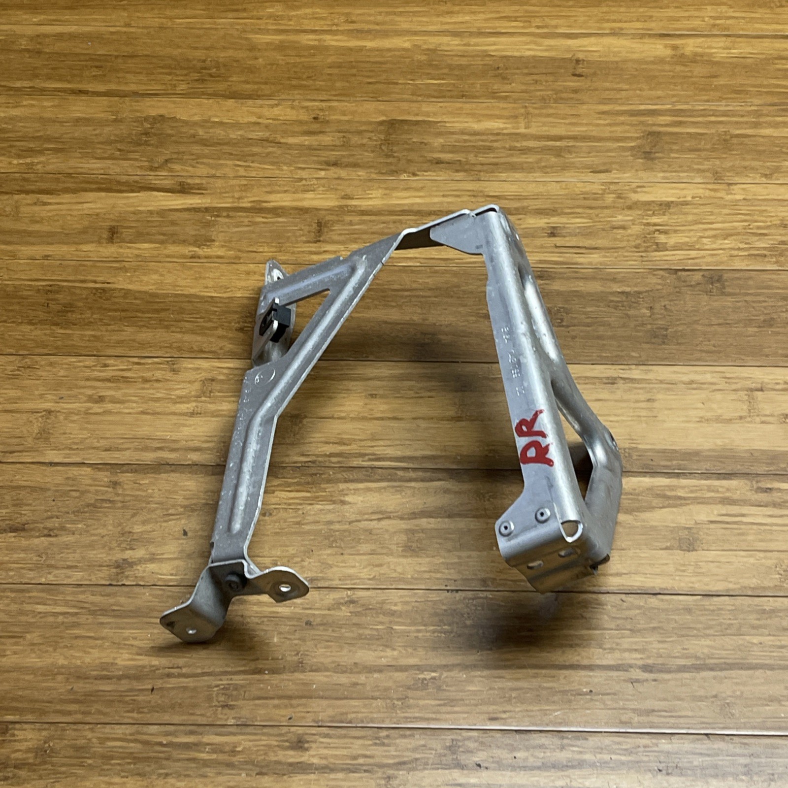 2015 - 2018 BMW i8 I12 Rear Right Quarter Panel Upper Support Bracket OEM