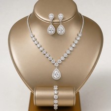 Fashion Bridal Necklace Ear Stud Bracelet Three-piece Set