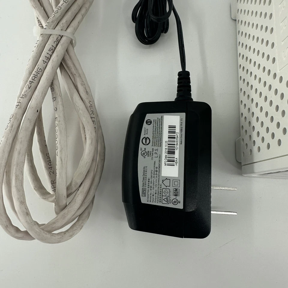 Modem ARRIS SB6183 686 Mbps Cable Modem, White with all cables - Image 4 of 4