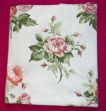 Tissu ancien coton " Roses "