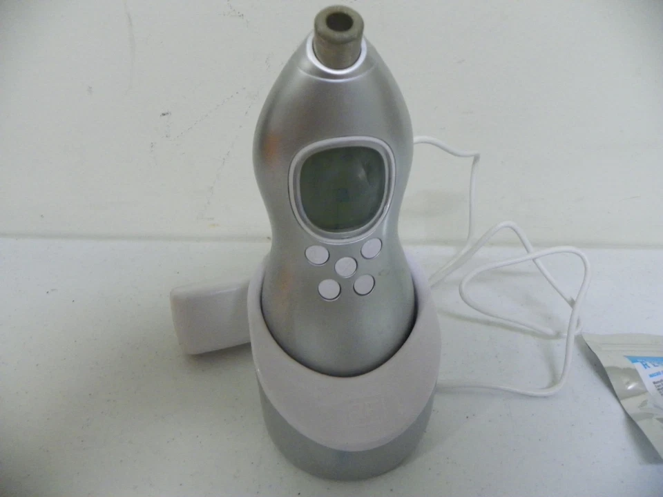 Rodan And Fields Redefine Macro Exfoliator With Extra New Tip And Cooling Gel - Image 2 of 4