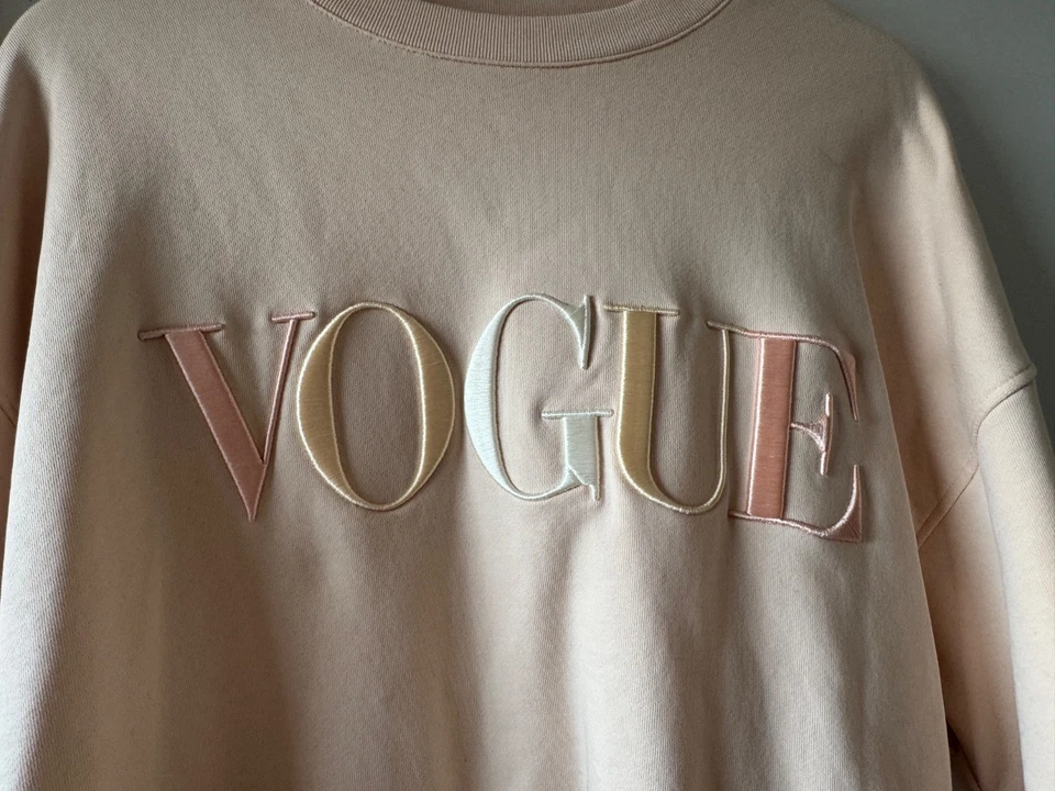 VOGUE Sweatshirt Light Peach mit bunter Logo-Stickerei - L / Rosa - Bild 2 von 3