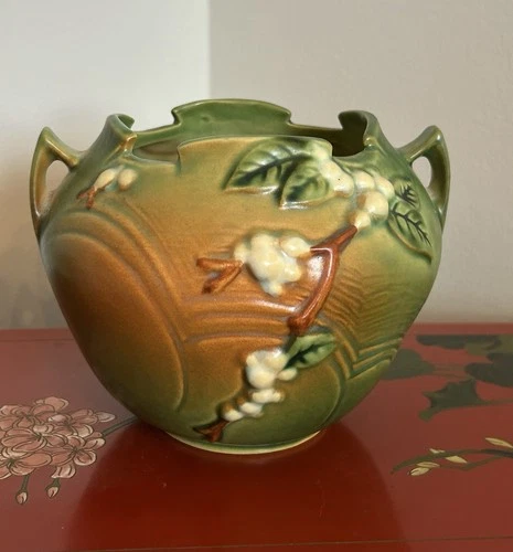 Roseville Pottery Snowberry Vase Vintage 1940's Green IRB-5