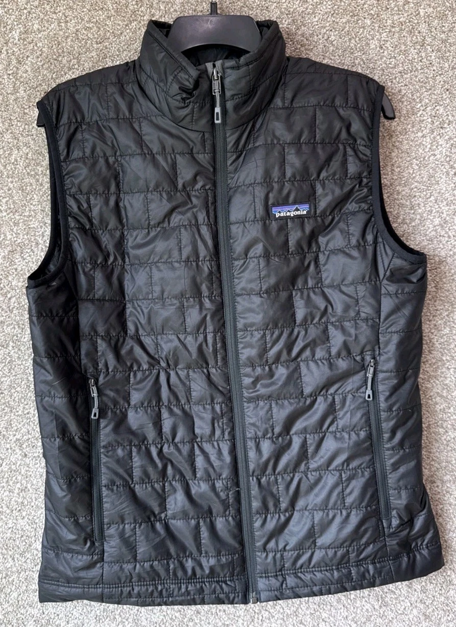 Patagonia Mens Size Small Black Nano Puff Insulated Quilted Vest LOGO 84242
Opens in a new window or