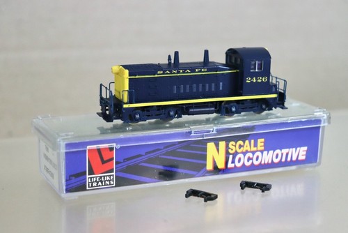 LIFE-LIKE 7500 SANTA FE AT&SF CLASS SW9 / 1200 DIESELLOK 2426 ab | Zustand: Used
