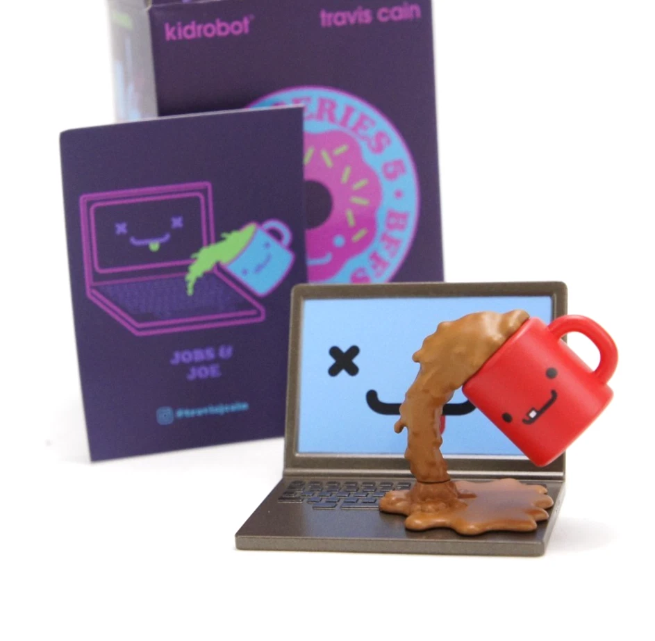 Kidrobot Travis Cain BFFs Jobs & Joe Laptop & Coffee Vinyl Figure Toy Series 5 - Image 2 of 3