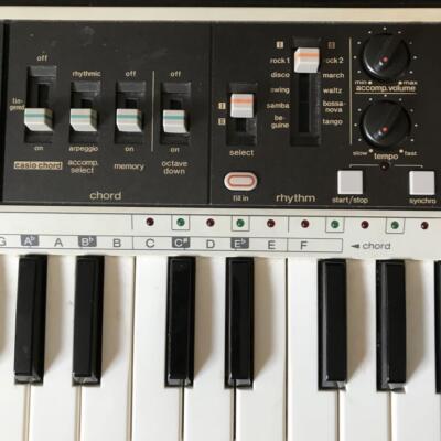 激レア名機！Casio MT-70／カシオ Casio Casiotone MT-70 - YouTube