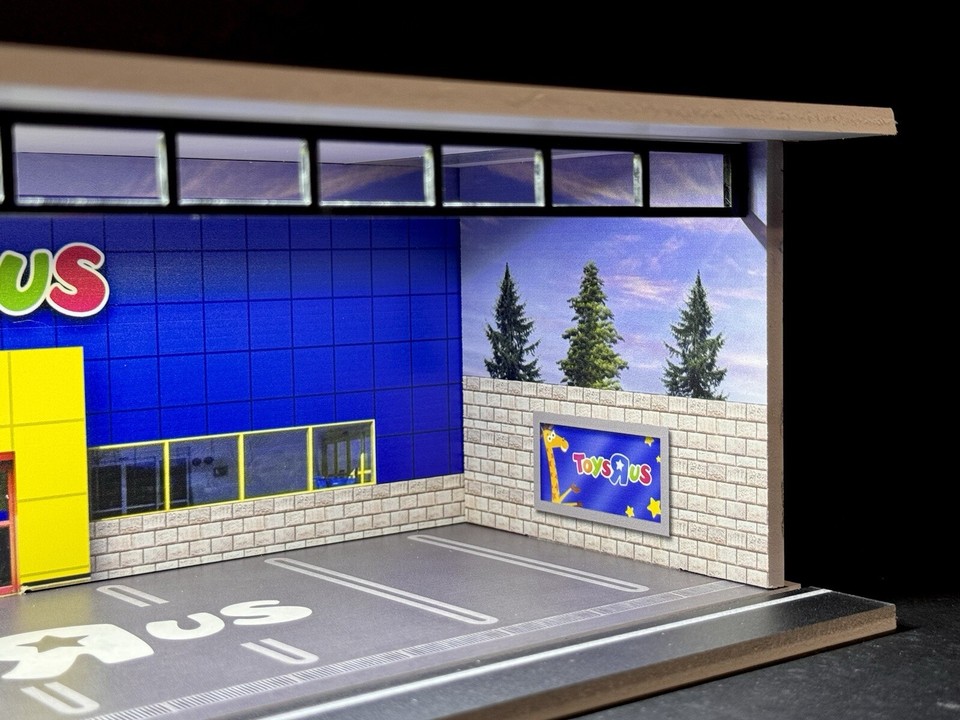 Toys R US Theme FOR Hot Wheels 164 Model Diorama Garage LED Lighting