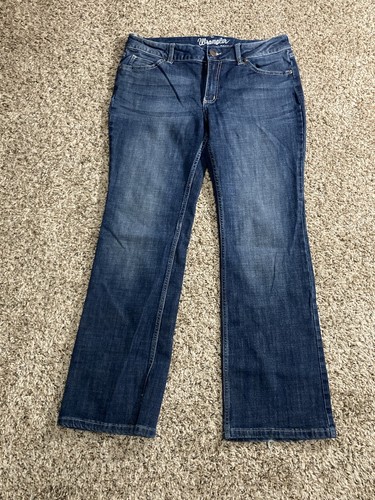 Women's Wrangler boot cut Medium Wash 