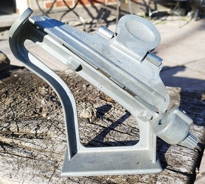 Befiederungsgerät Fletchmaster by Bitzenburger, vintage gewundene Klammer