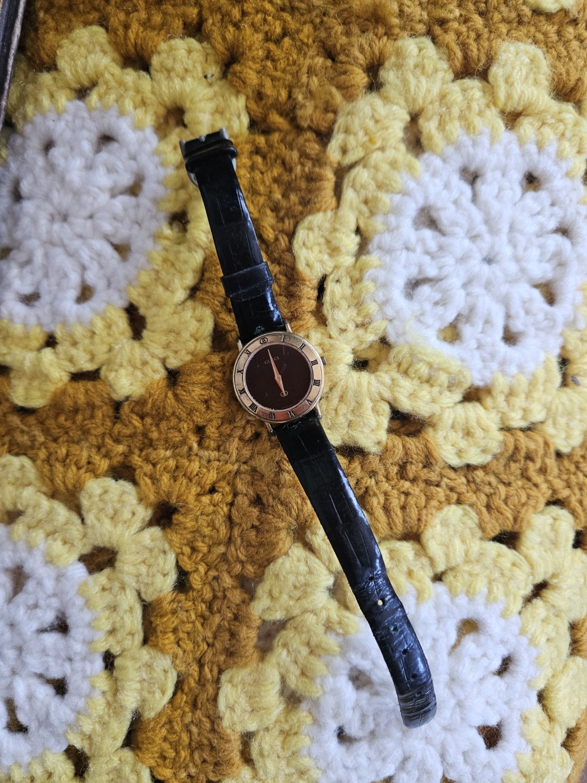 Vintage GUCCI Gold Watch with Black Band 3000L Parts