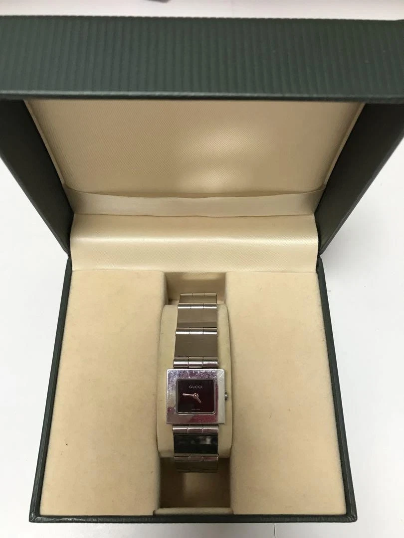 Montre Homme GUCCI 600M I.720 Cadran Carré Noir Argent Analogique Quartz Fonctionne