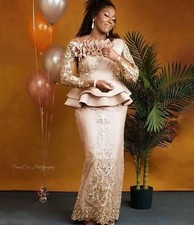Champagne Mermaid Mother Of the Bride Dresses with Long Sleeve Lace Peplum Hot