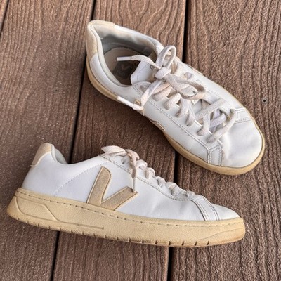 Veja Urca CWL White Beige Sneakers Size 37 US 6 Vegan Faux Leather Lace Up Shoes