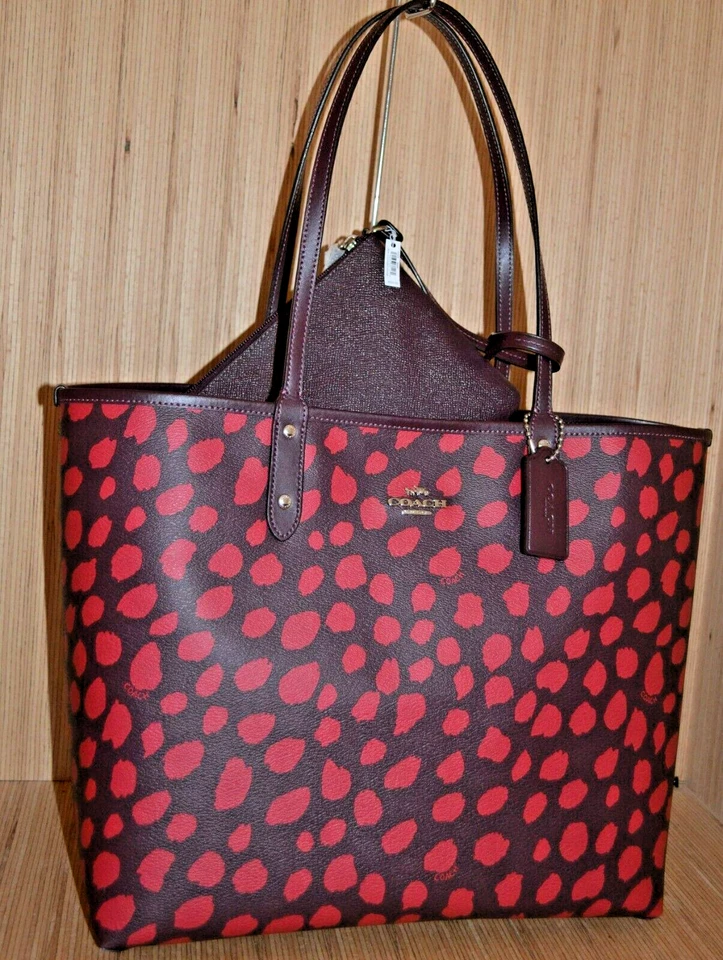 COACH F37878 DEER SPOT PRINT REVERSIBLE RASPBERRY CITY TOTE  WITH POUCH - Image 2 of 4