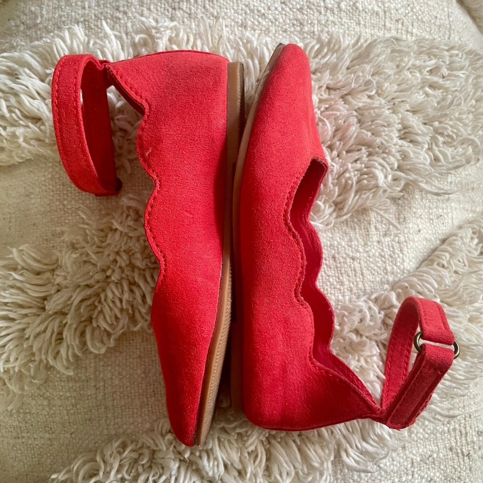 Red pointed toe scalloped ballet flats with ankle strap - toddler size 6 (GUC) - Image 3 of 4