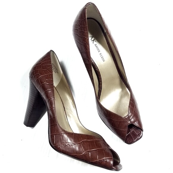 croc heels pumps