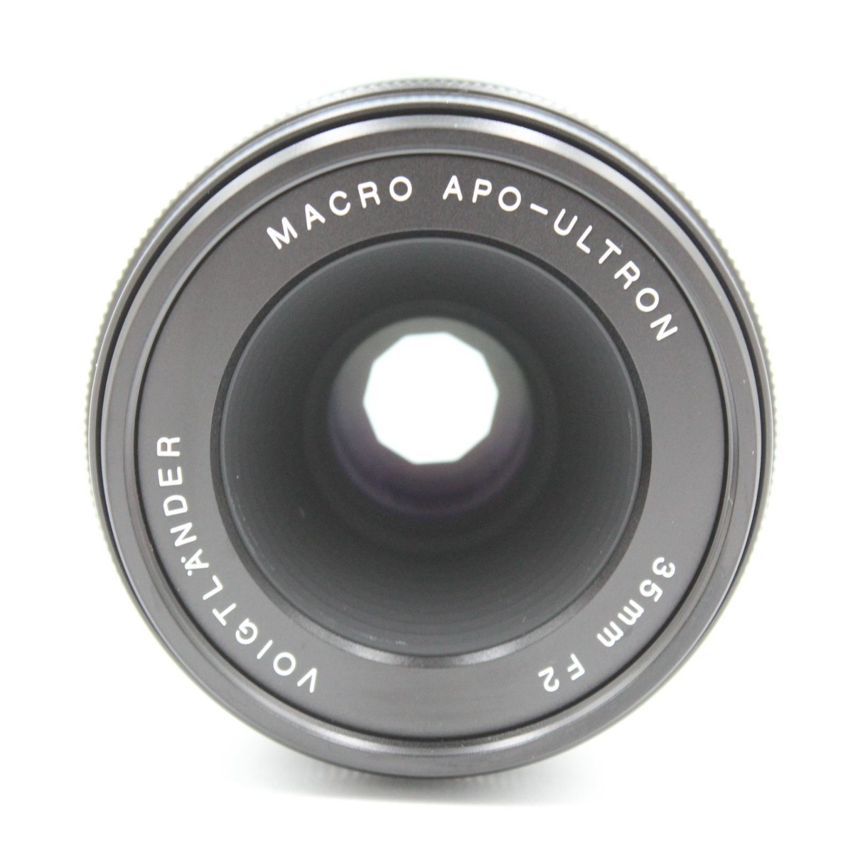 Voigtlander MACRO APO-ULTRON 35mm F2 X-mount camera lens Voigtlander MACRO APO-ULTRON 35mm F2 X-mount camera lens