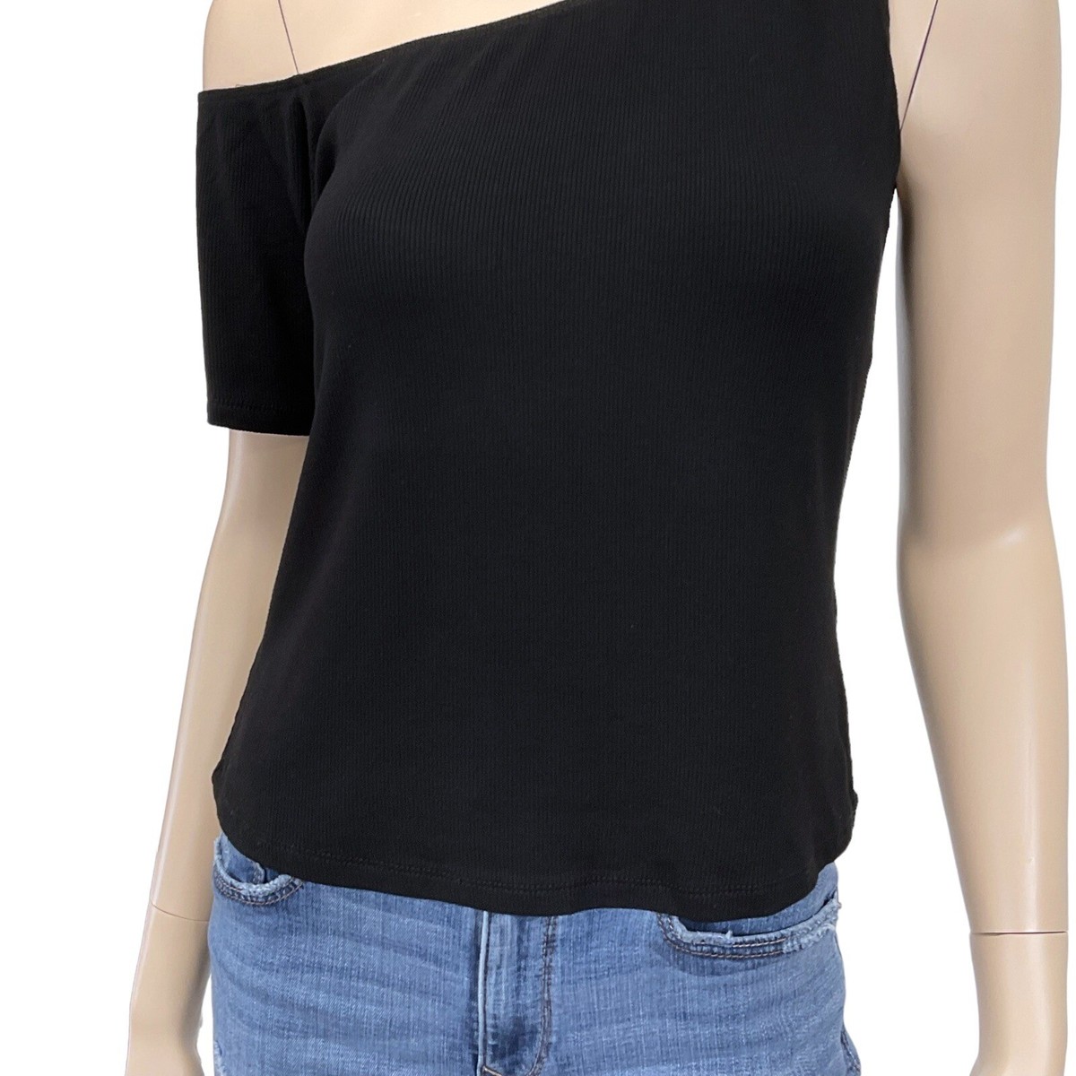【NILLRING】 Haff-off-shoulder Short-sleeved T-shirt BLACK Truth by Republic Womens Black Off Shoulder Short Sleeve T