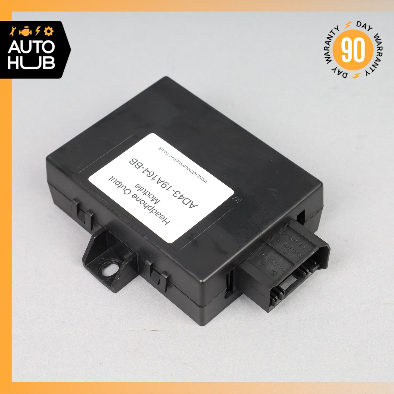 2012 Aston Martin Rapide Headphone Output Controle Module Unit OEM 11k