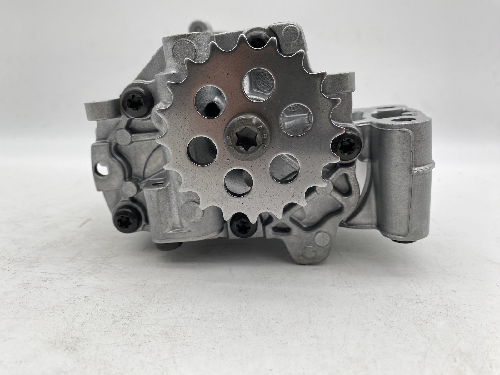 2019-2024 Bentley Continental Engine Oil Pump Assembly OEM 07P 115 105 H