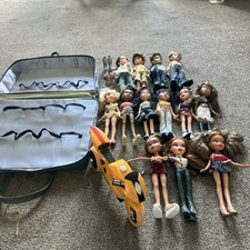 9 bratz girls 4 bratz boys motorcycle bratz carrycase slightly damaged and acce