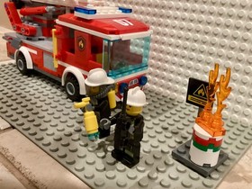LEGO City Set #60107 Fire Ladder Truck 2016 All Pieces No Box or Instructions