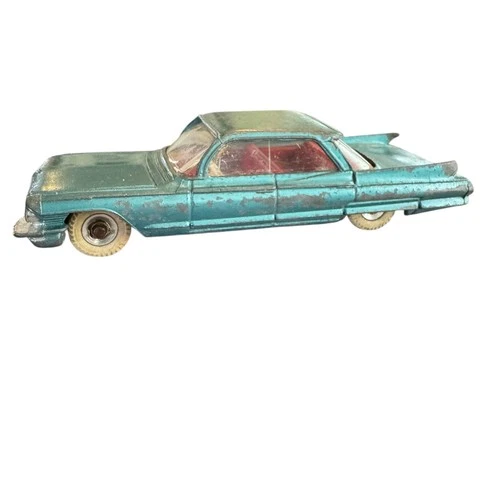VIntage Dinky Toys  1961 CADILLAC  147 Blue die cast car