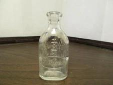  VINTAGE DOLL-E-TOYS by AMSCO -  DOLL BABY MILK BOTTLE - Embossed Clear Glass
