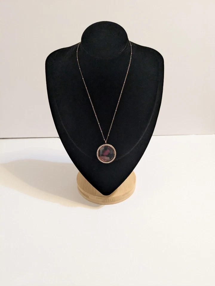 Collar medallón transparente con bisagras forrado en cristal origami búho 15". Tono chocolate. Foto 4 de 4