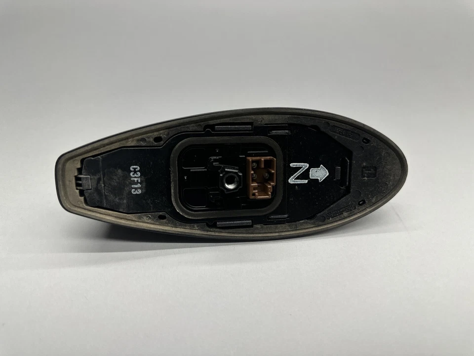 2014-2015 LEXUS IS250 IS350 SEDAN ANTENA DE RÁDIO MONTADA NO TETO BARBATANA DE TUBARÃO FABRICANTE DE EQUIPAMENTO ORIGINAL CINZA - Imagem 4 de 4