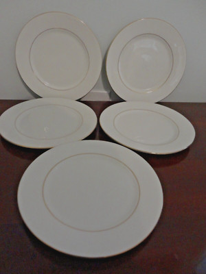 THE CELLAR CLASSIC ELEGANCE WHITE WITH GOLD TRIM 5 SALAD PLATES 7 1/2''