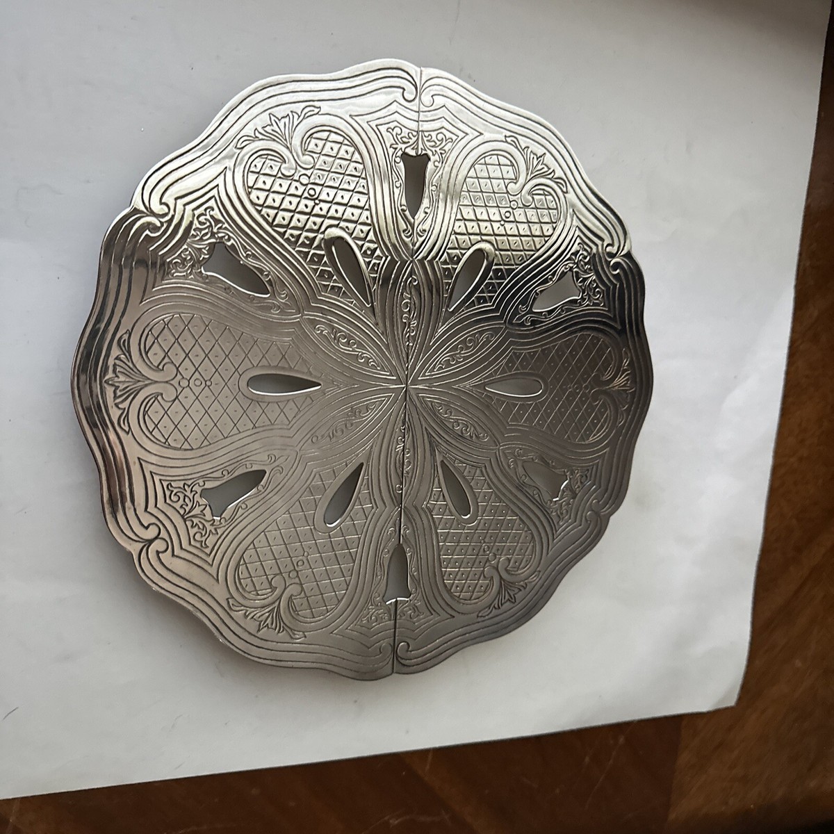 DELBERTI SILVERPLATE TRIVET, ITALY DIAMETER EXPANDABLE