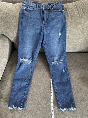 Just USA Women s Blue Distressed Skinny Crop Jean, Size 8