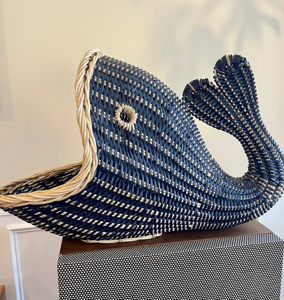 Cesta náutica Pottery Barn pez ballena azul gran vivero de almacenamiento Foto 2 de 4