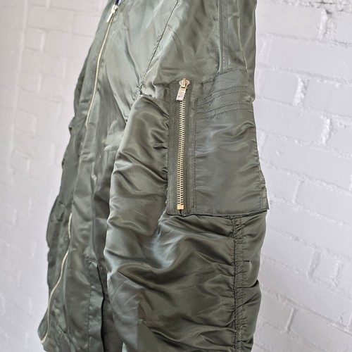 Jaywalker olivgrüne Flieger Bomberjacke┃Rüschenärmel Gold Hardwar Streetwear - Bild 2 von 11