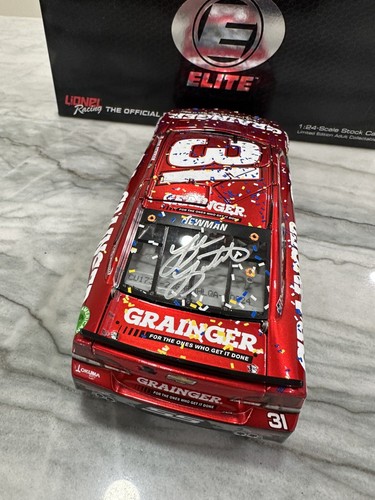 Ryan Newman DUAL AUTOGRAPHED 2017 Phoenix Raced Win Grainger ELITE Liquid Color - Picture 5 of 8